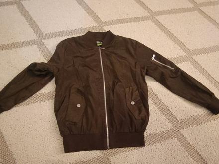 Bomberka 146, sinsay,146