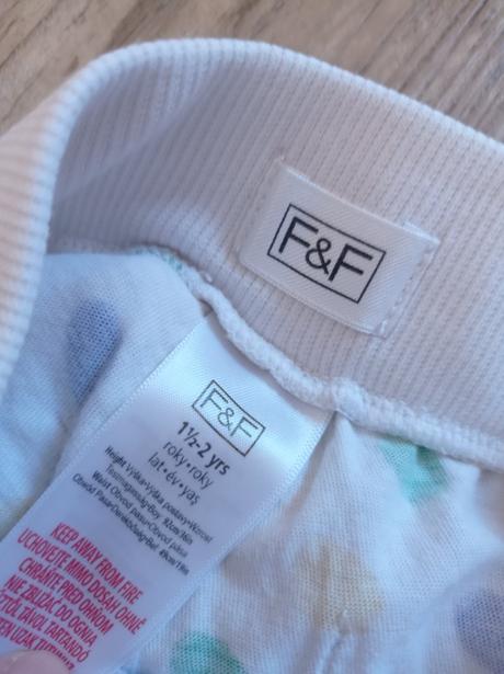 Kraťasy na doma, f&f,92