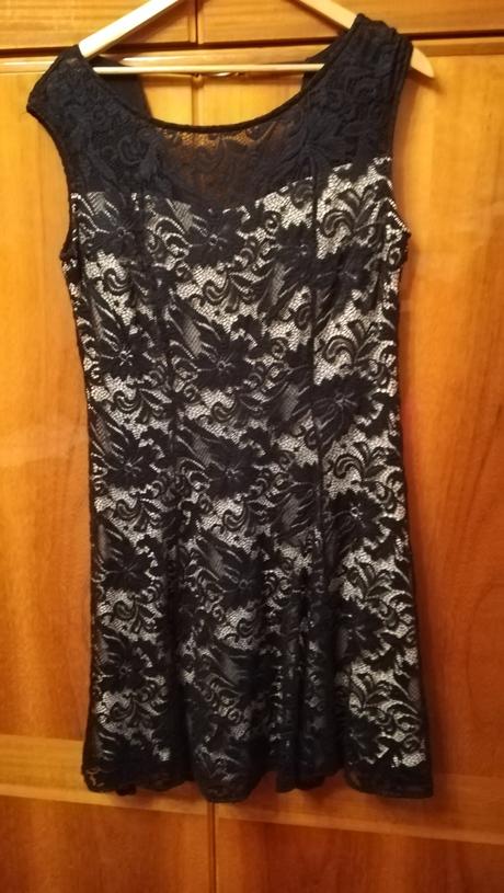 Spoločenské šaty, 44