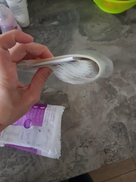 Ručna odsavačka mlieka avent + sačky na mliečko, 