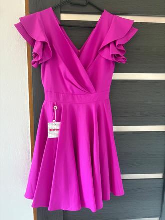 Cyklaménové spoločenské šaty, s