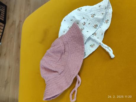 Darujem  klobúky, 68