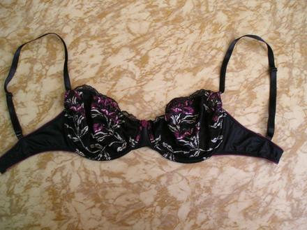 Čierna kvietkovaná podprsenka, 75d, m