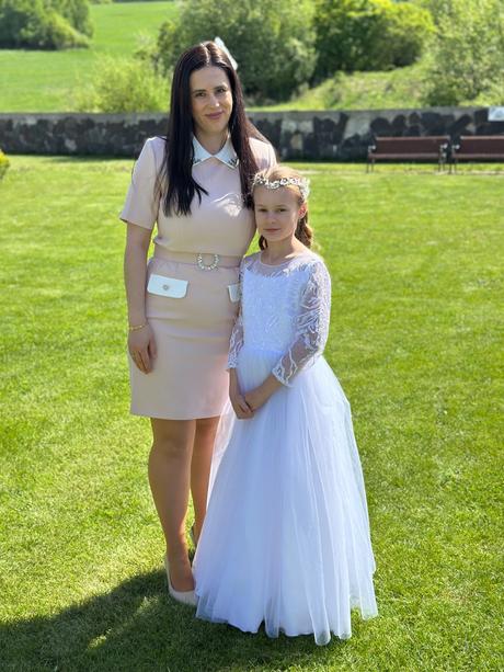 Šaty na prvé sväté prijímanie, 134