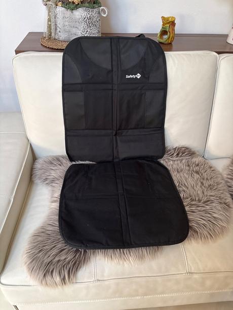 Autosedačka s ochrannou podložkou na sedadlo, römer