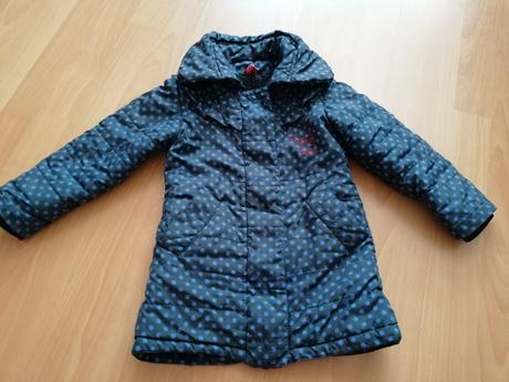 Bodkovaná vetrovka, 104