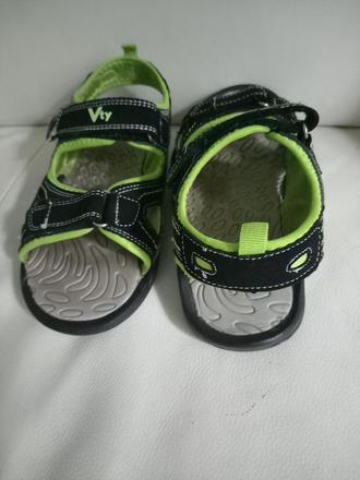 Chlapčenské sandále, 31