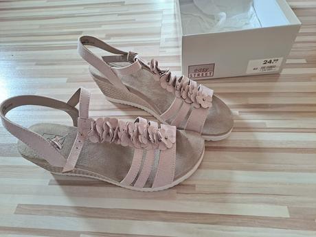 Topanky na platforme, 40