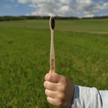 Bambusová zubná kefka s menom, 