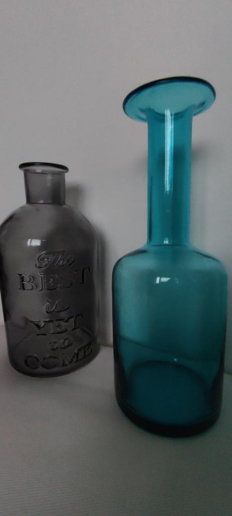 Sklenené farebné fľaše, 