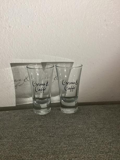 Dvaja kamoškovia k vášmu likéru, 