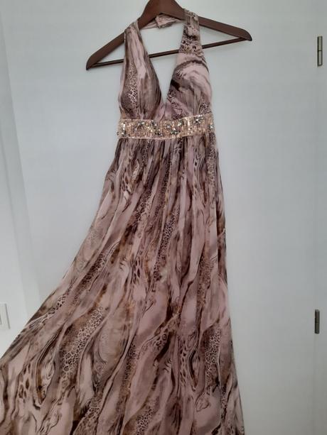 Spoločenské šaty, 38