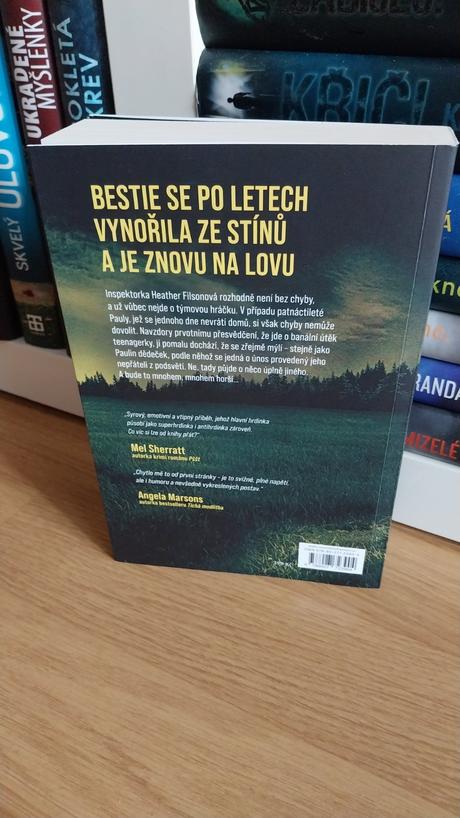 Pod svícnem tma - j.d. kirk (1. diel serie),