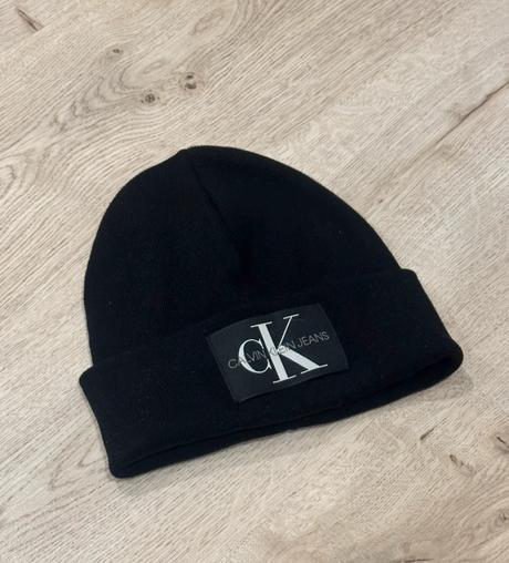Čiapka calvin klein, calvin klein