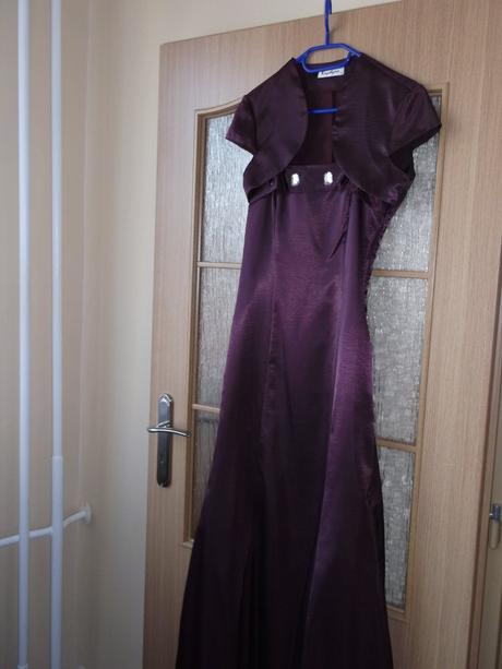 Spoločenské šaty, 36