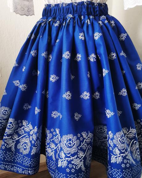 Folklorne sety, <50 - xxxl