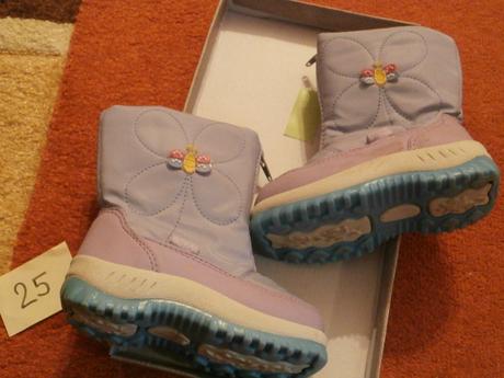 Čižmy č.25, čižmičky snehule so zapínaním na zips , 25