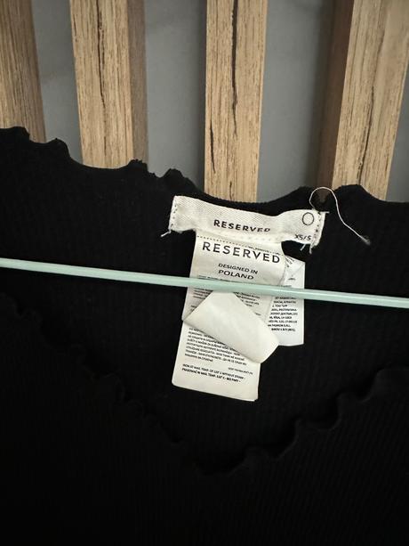Čierny crop pulóver, reserved,s