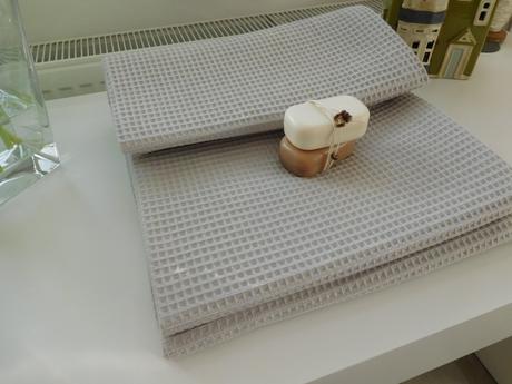 Vaflová bavlna - uteráky-140 x 70 cm, nové, 