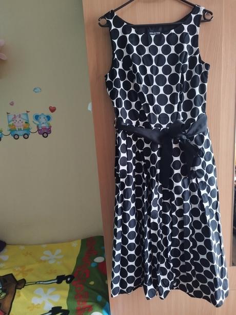 Šaty bodkované v.40, 40