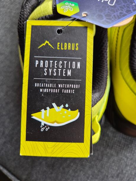 Nepremokavé topánky, 34