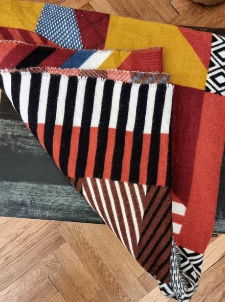 Veľký zimný nový "šál-šatka", reserved