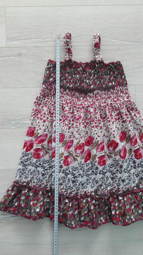 Kvetinkové šatičky, 98