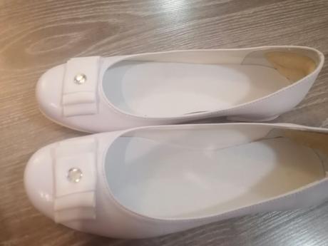 Topánky na 1.sv.prijimanie, 35