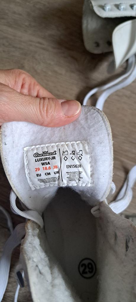 Korčule, crowned,29