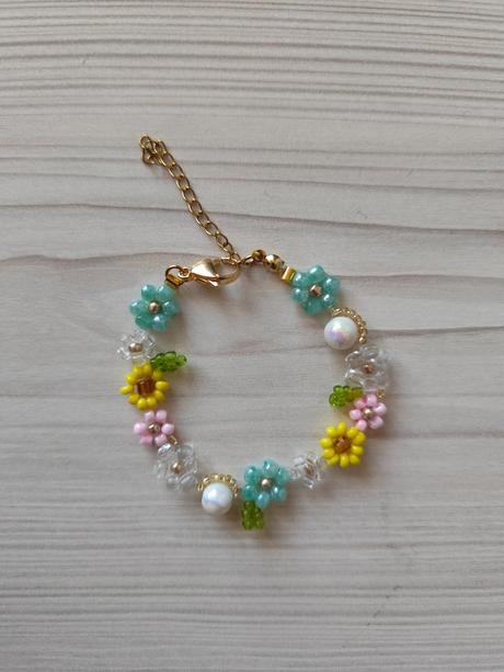 Náramok z korálok,