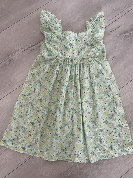 Kvetinkove s volanikmi, h&m,134