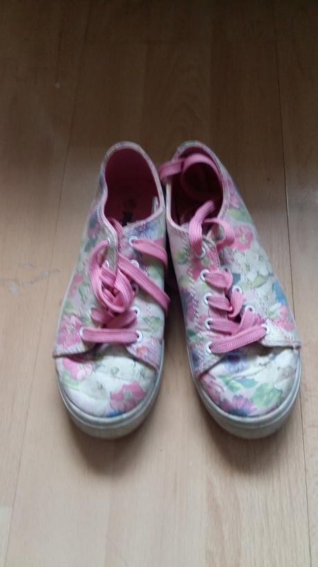 Kvietkovanè tenisky, lupilu,32