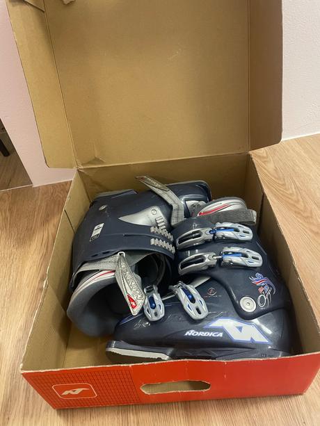 Lyziarky 23,5, nordica,23