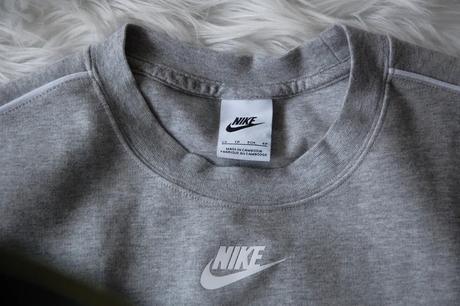 Dámsku mikinu nike sportswear essential, nike,xs