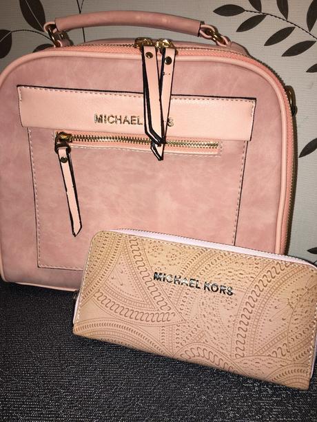 Kabelka + peňaženka,