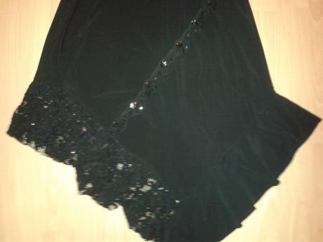 Cierne saty na ramienka, s