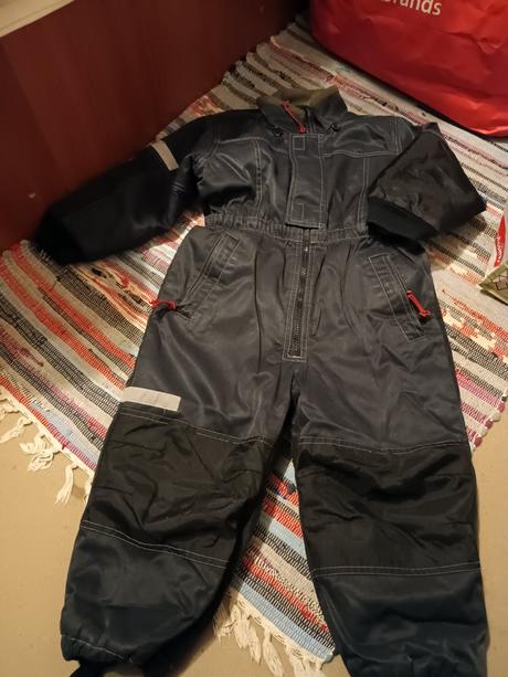 Zimný overal, 98