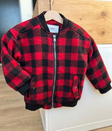 Bombera, reserved,98