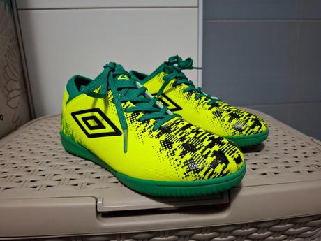 Talovky, umbro,33