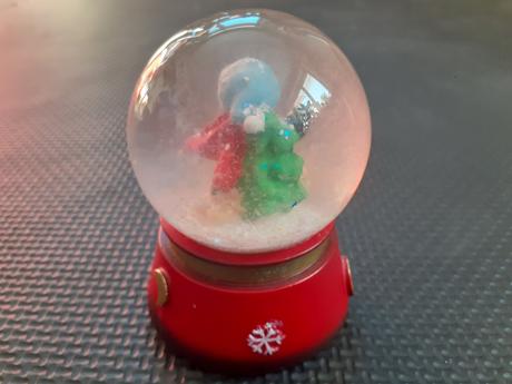 Sklenená snežná guľa snežítko svietiace, 