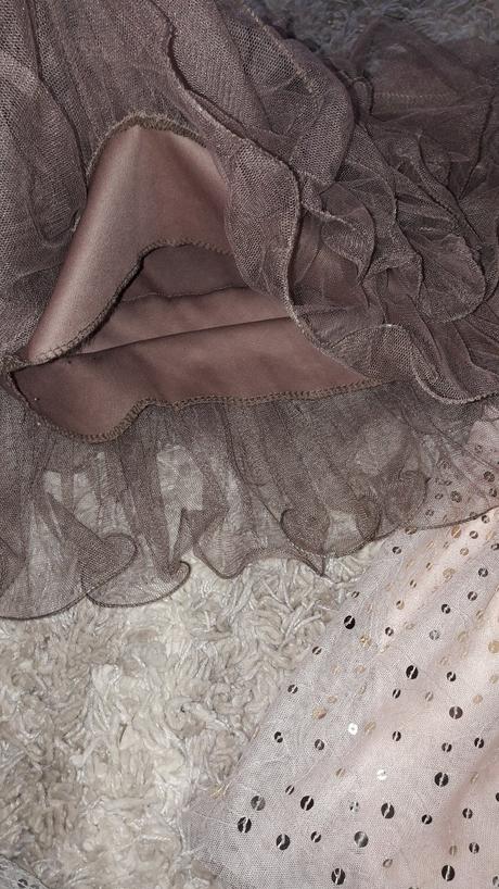 Ruzova sukna, next,146