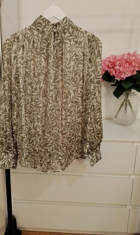 Elegantná romantická blúzka h&m floral vzor, 36 / s