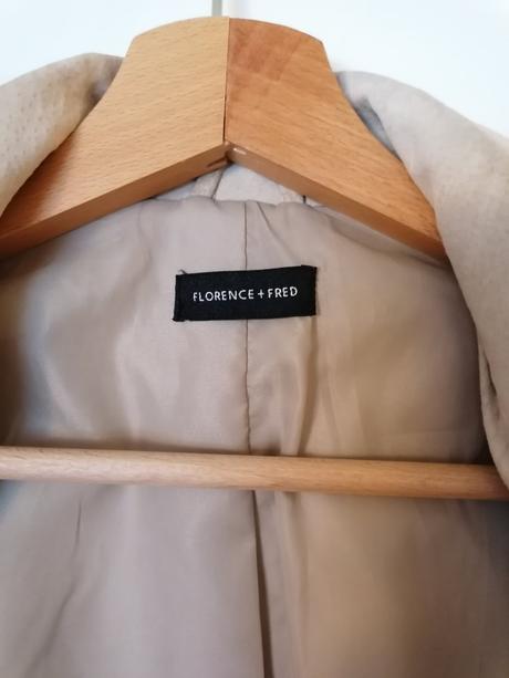 Kabát z brúsenej kože, 38