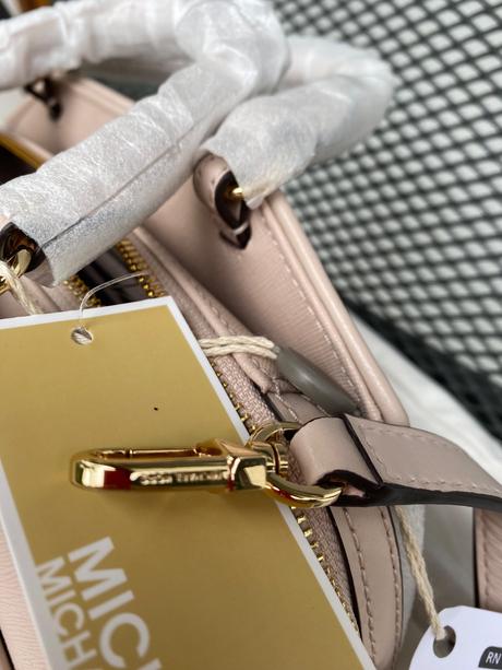Bledoruzova kožená michael kors, michael kors