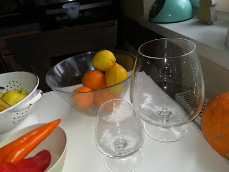 Velky skleneny pohar, vaza,