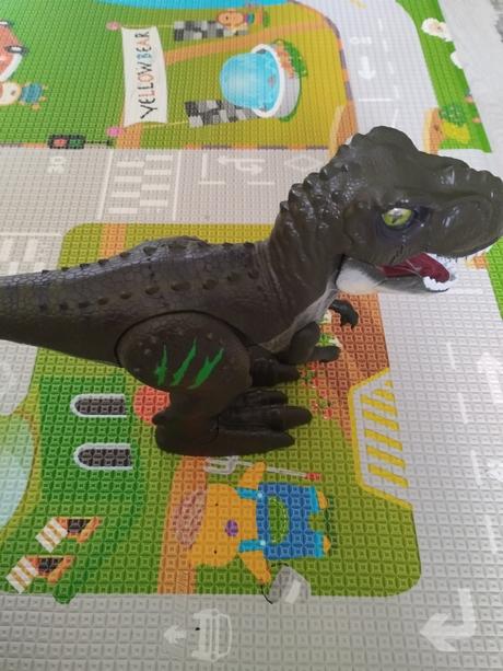 Robo t-rex,