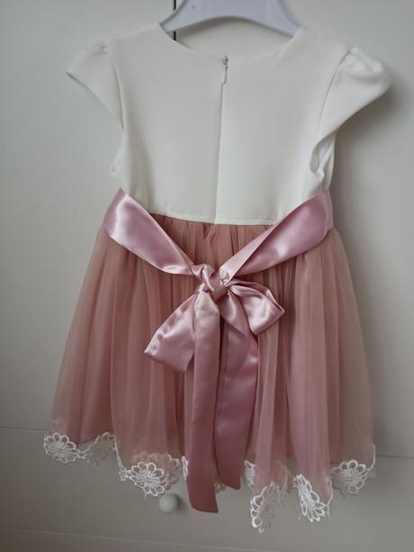 Dievčenské šaty veľkosť 92, 92