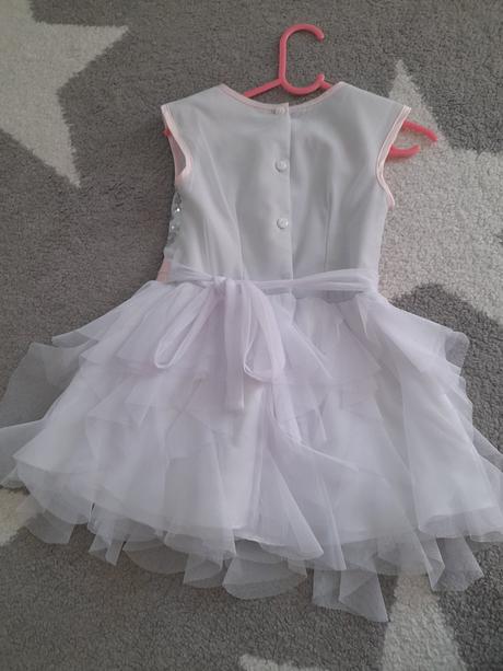 Nádherné spoločenské šatky, 98