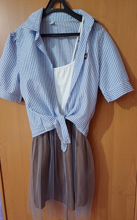 Dievčenské šaty, 176