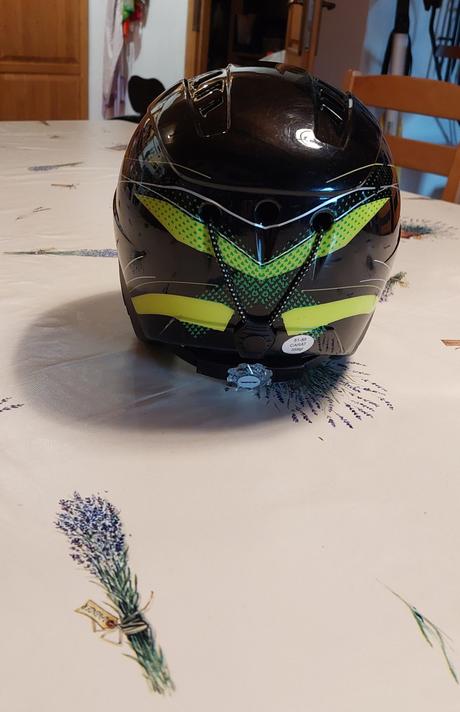 Lyžiarska prilba, alpina sports,s